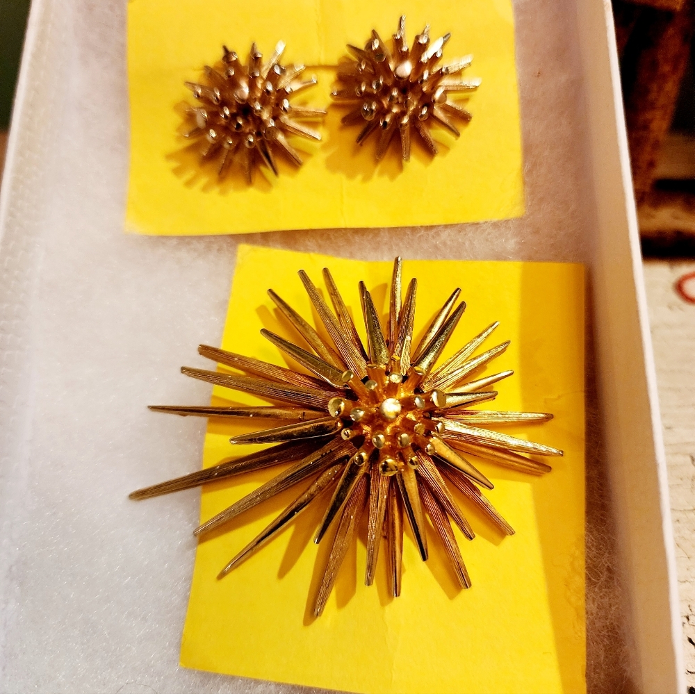 Vintage Signed Starburst Set